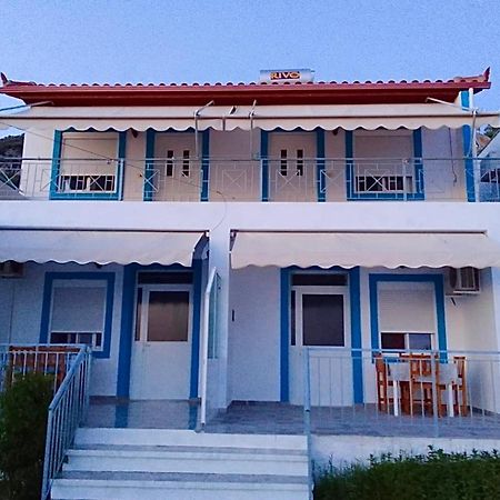 Vila Gusti Guest House Borsh Exterior photo